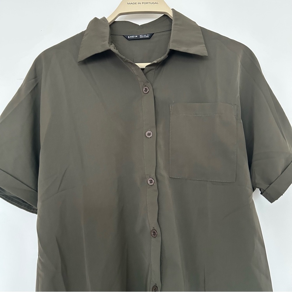 2 for 15 🌿🌱 Deep green oversized cuff sleeve collar neck blouse - Picture 4 of 8